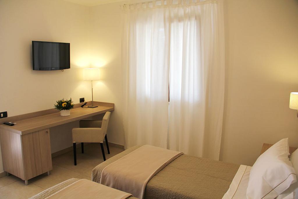 Hostal Relais Lali' Mottola Habitación foto